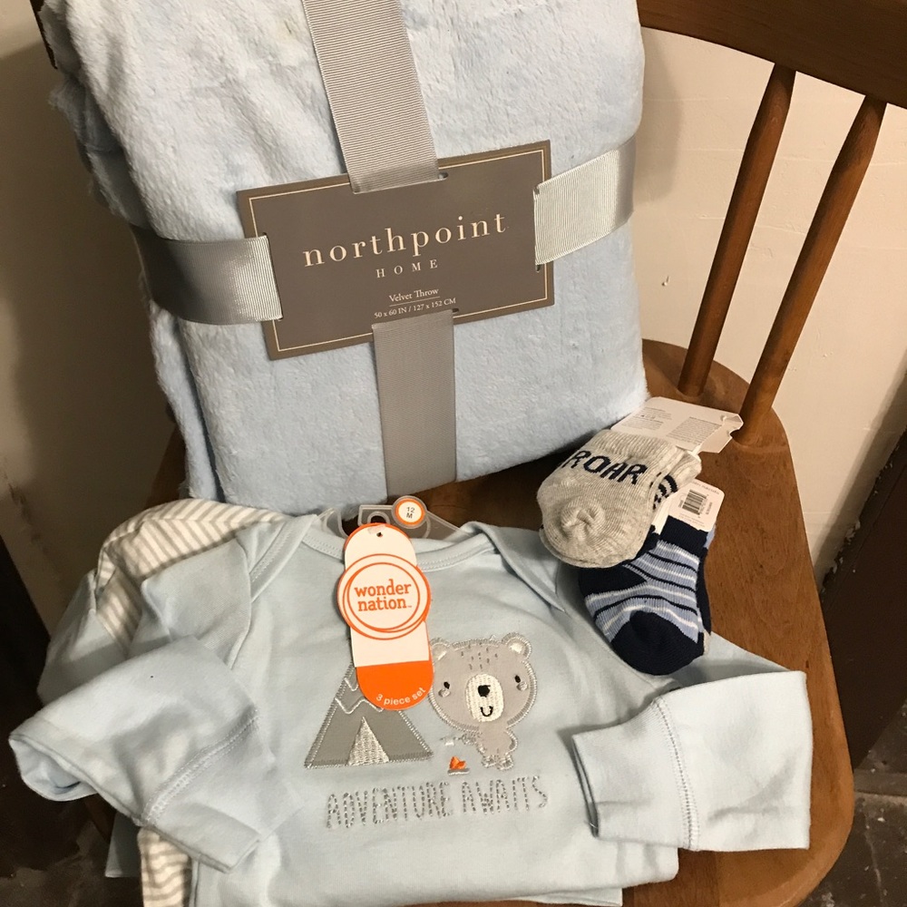 Baby Blue Bundle Outfits, Blanket, Hat, Socks